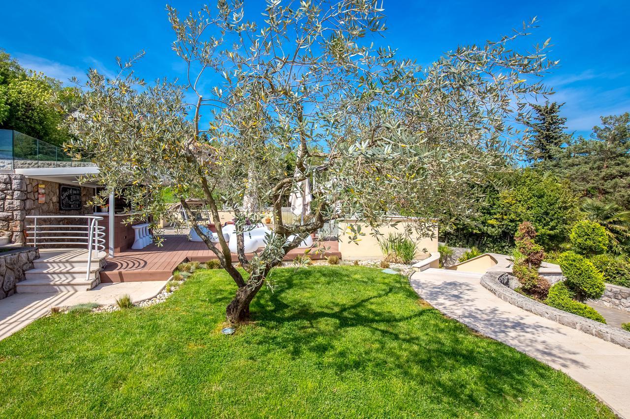 Villa Nada Lovran Exterior photo